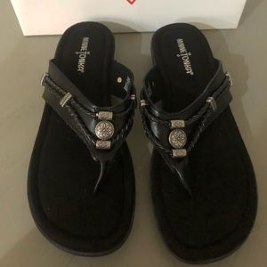 Minnetonka Sandals - Black